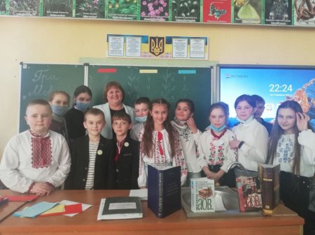 Триває декада української мови та літератури