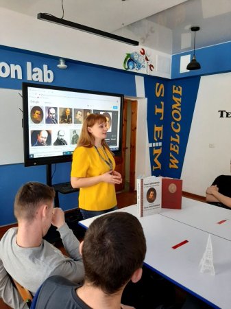 Декада української мови та літератури