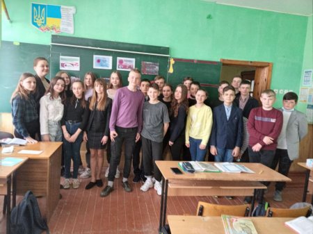 Класна година до Дня пам’яті та примирення