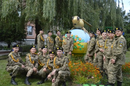 15 чарівних дівчат у військово-спортивному профілі!
