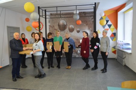 Цифрові девайси для ліцею
