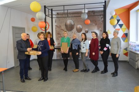 Цифрові девайси для ліцею