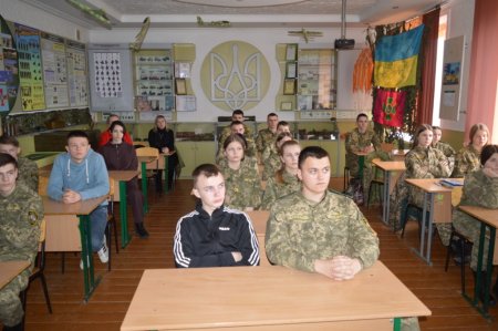 Зустріч з бойовим офіцером  