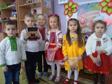 Міжнародний жіночий день - 8 березня