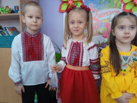 Міжнародний жіночий день - 8 березня