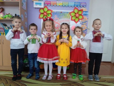 Міжнародний жіночий день - 8 березня