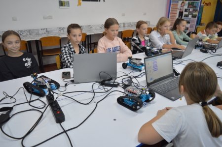 РОБОТОТЕХНІКА ЯК ОДИН ІЗ НАПРЯМКІВ STEM-ОСВІТИ
