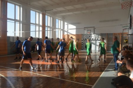 Благодійний матч з волейболу
