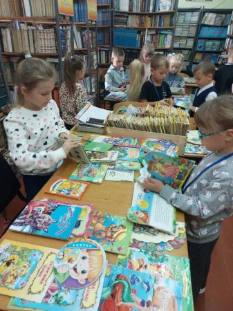 Знайомство зі шкільною бібліотекою