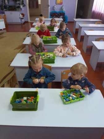 Гурток з LEGO конструювання