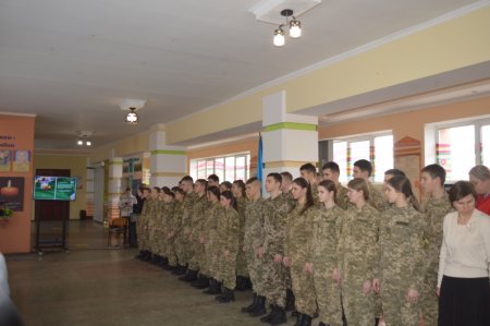 ВШАНУВАННЯ ЗАГИБЛИХ ВИПУСКНИКІВ-ЗАХИСНИКІВ