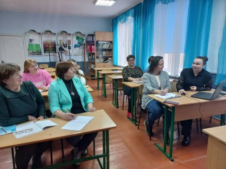 засідання вчителів кафедри української мови та літератури