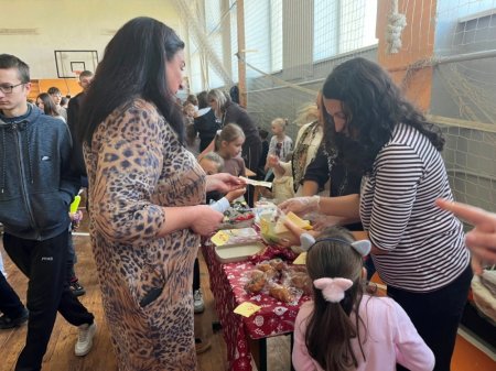 Благодійна Ярмарка у початковій школі