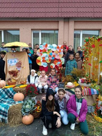 Ліцей у барвах осені