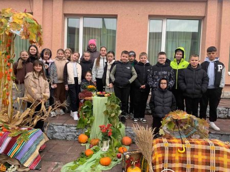 Ліцей у барвах осені