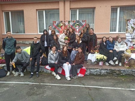 Ліцей у барвах осені