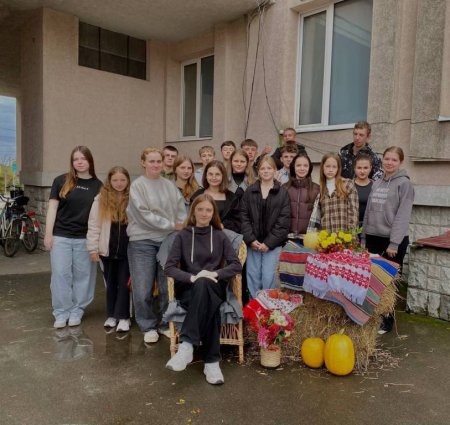 Ліцей у барвах осені