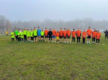 Футбольні змагання «Пліч-о-пліч»