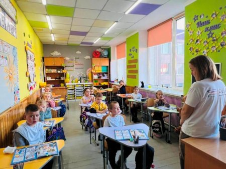 Бесіди з учнями про культуру поведінки в громадських місцях