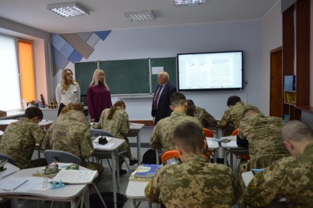 Профорієнтаційна зустріч випускників із представниками МЕГУ