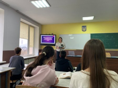 У ліцеї відбулися тематичні уроки про війну за незалежність України