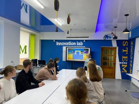 У ліцеї відбулися тематичні уроки про війну за незалежність України