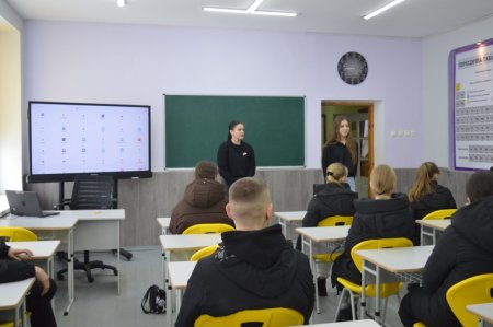 ПРОФОРІЄНТАЦІЙНА ЗУСТРІЧ З ДЕВ’ЯТИКЛАСНИКАМИ ВОЛОДИМИРЕЦЬКОЇ ГРОМАДИ