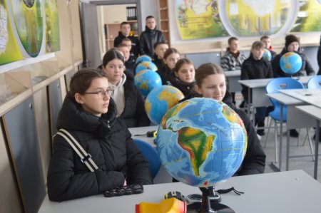 ПРОФОРІЄНТАЦІЙНА ЗУСТРІЧ З ДЕВ’ЯТИКЛАСНИКАМИ ВОЛОДИМИРЕЦЬКОЇ ГРОМАДИ