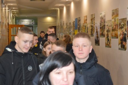 ПРОФОРІЄНТАЦІЙНА ЗУСТРІЧ З ДЕВ’ЯТИКЛАСНИКАМИ ВОЛОДИМИРЕЦЬКОЇ ГРОМАДИ