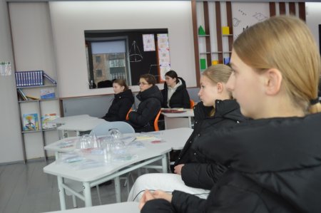 ПРОФОРІЄНТАЦІЙНА ЗУСТРІЧ З ДЕВ’ЯТИКЛАСНИКАМИ ВОЛОДИМИРЕЦЬКОЇ ГРОМАДИ