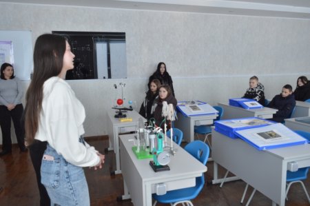 ПРОФОРІЄНТАЦІЙНА ЗУСТРІЧ З ДЕВ’ЯТИКЛАСНИКАМИ ВОЛОДИМИРЕЦЬКОЇ ГРОМАДИ