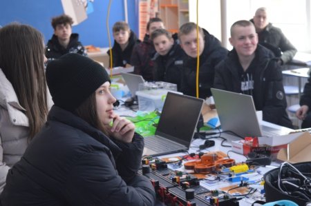   ПРОФОРІЄНТАЦІЙНА ЗУСТРІЧ З ДЕВ’ЯТИКЛАСНИКАМИ ВОЛОДИМИРЕЦЬКОЇ ГРОМАДИ