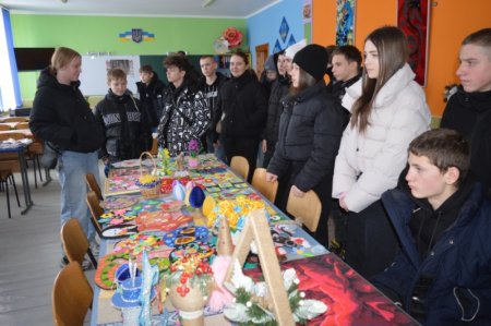   ПРОФОРІЄНТАЦІЙНА ЗУСТРІЧ З ДЕВ’ЯТИКЛАСНИКАМИ ВОЛОДИМИРЕЦЬКОЇ ГРОМАДИ