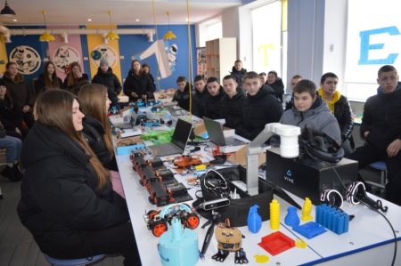   ПРОФОРІЄНТАЦІЙНА ЗУСТРІЧ З ДЕВ’ЯТИКЛАСНИКАМИ ВОЛОДИМИРЕЦЬКОЇ ГРОМАДИ