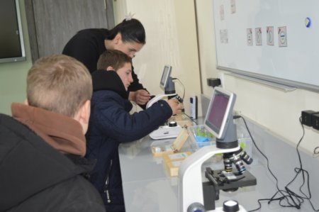   ПРОФОРІЄНТАЦІЙНА ЗУСТРІЧ З ДЕВ’ЯТИКЛАСНИКАМИ ВОЛОДИМИРЕЦЬКОЇ ГРОМАДИ