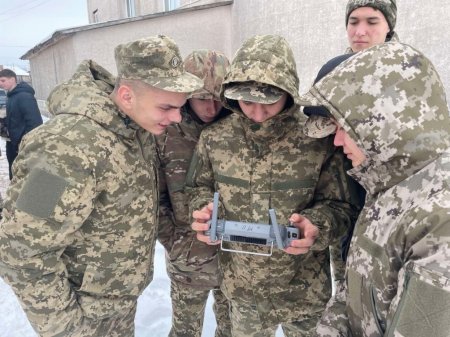 Орієнтир — мужність: зустріч ліцеїстів із нацгвардійцями