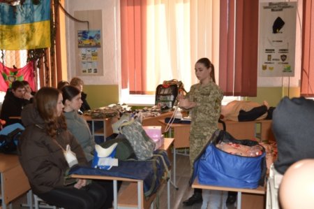 ПРОФОРІЄНТАЦІЙНА ЗУСТРІЧ З ДЕВ’ЯТИКЛАСНИКАМИ ВОЛОДИМИРЕЦЬКОЇ ГРОМАДИ