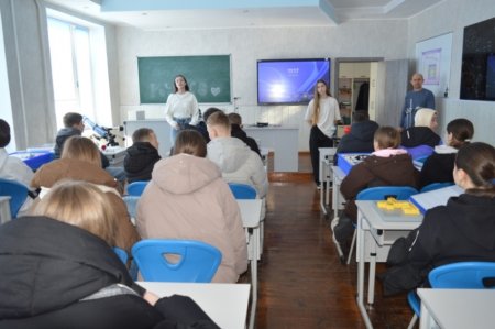 ПРОФОРІЄНТАЦІЙНА ЗУСТРІЧ З ДЕВ’ЯТИКЛАСНИКАМИ ВОЛОДИМИРЕЦЬКОЇ ГРОМАДИ