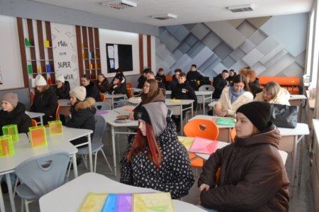 ПРОФОРІЄНТАЦІЙНА ЗУСТРІЧ З ДЕВ’ЯТИКЛАСНИКАМИ ВОЛОДИМИРЕЦЬКОЇ ГРОМАДИ