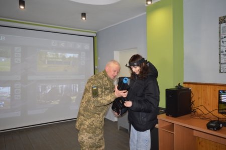 ПРОФОРІЄНТАЦІЙНА ЗУСТРІЧ З ДЕВ’ЯТИКЛАСНИКАМИ ВОЛОДИМИРЕЦЬКОЇ ГРОМАДИ