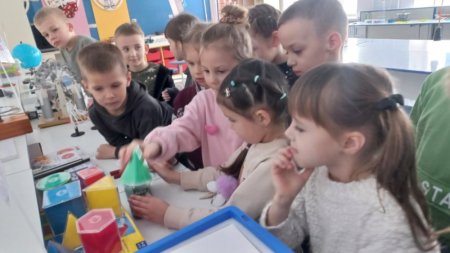 У ліцеї розпочалися уроки-екскурсії до STEM-лабораторії для учнів початкових класів