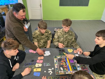 Стратегія, тактика та перемога: опановуємо «Монополію по-ЗСУшному» на уроках «Захисту України»